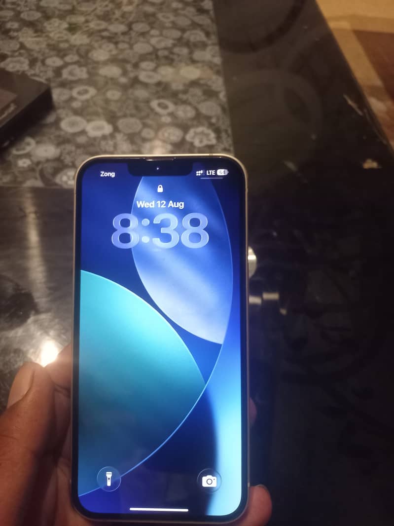 Apple iPhone 13 3