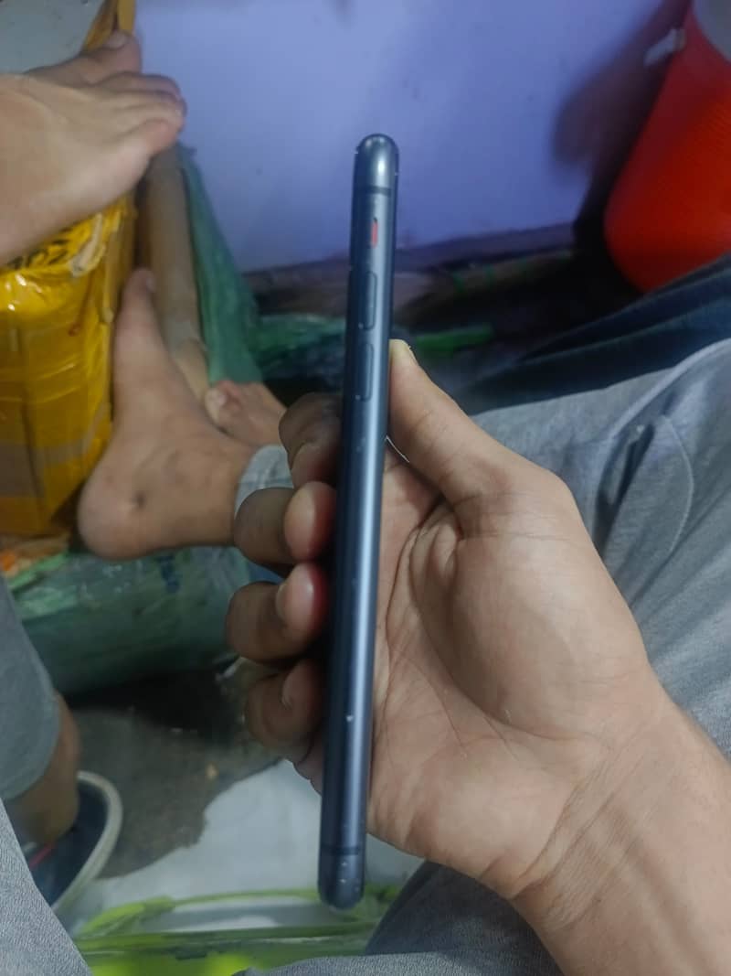 Apple iPhone 11 2