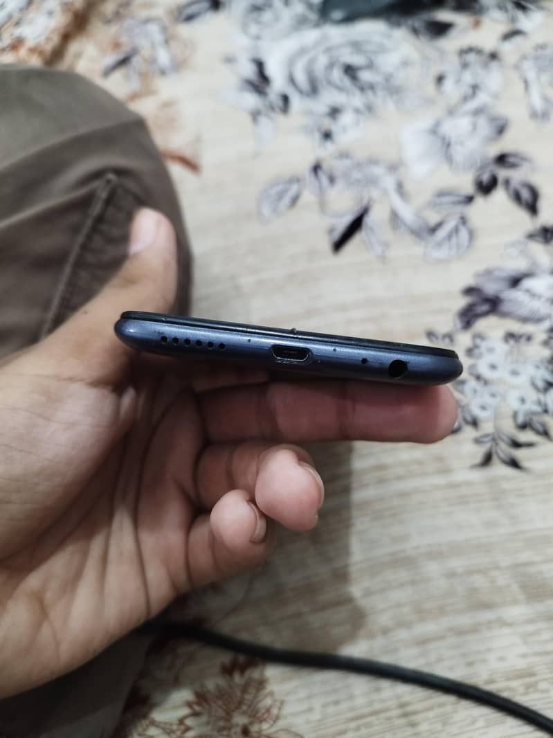 Tecno Spark 4 8