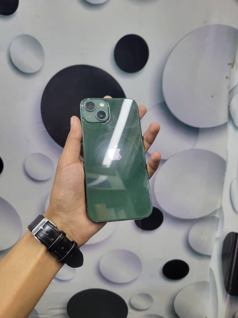 Apple iPhone 13 1