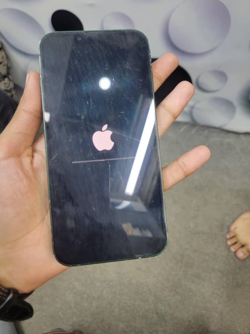 Apple iPhone 13 3