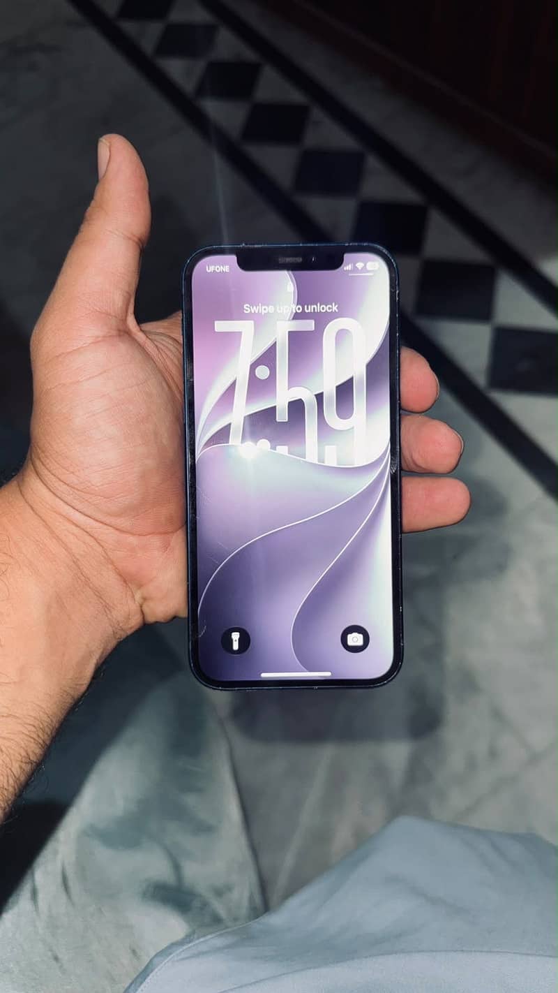 Apple iPhone 12 2