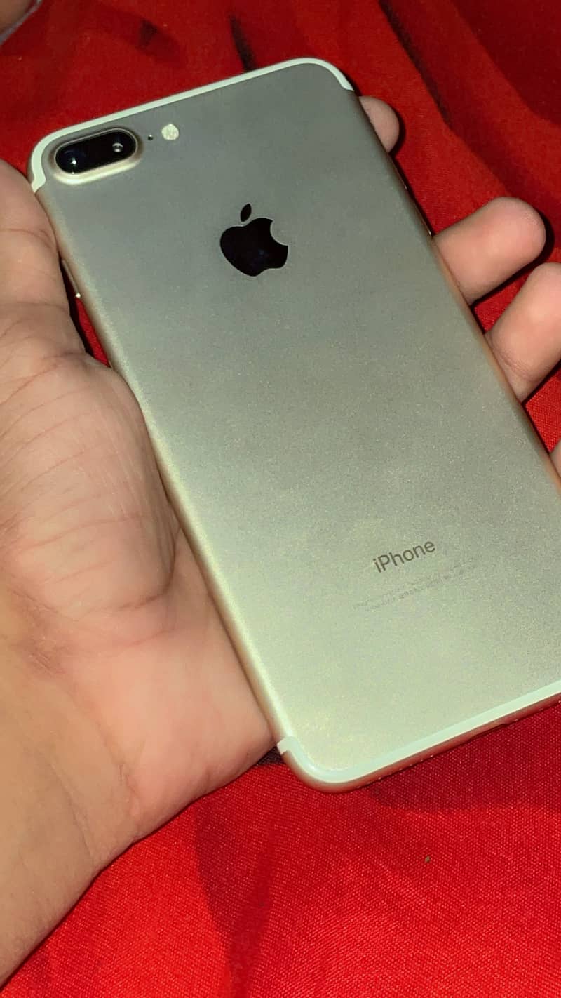 Apple iPhone 7 Plus 1