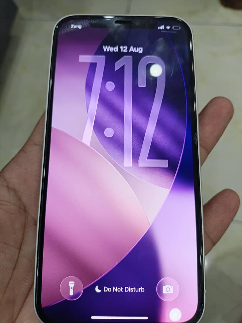 Apple iPhone 12 5