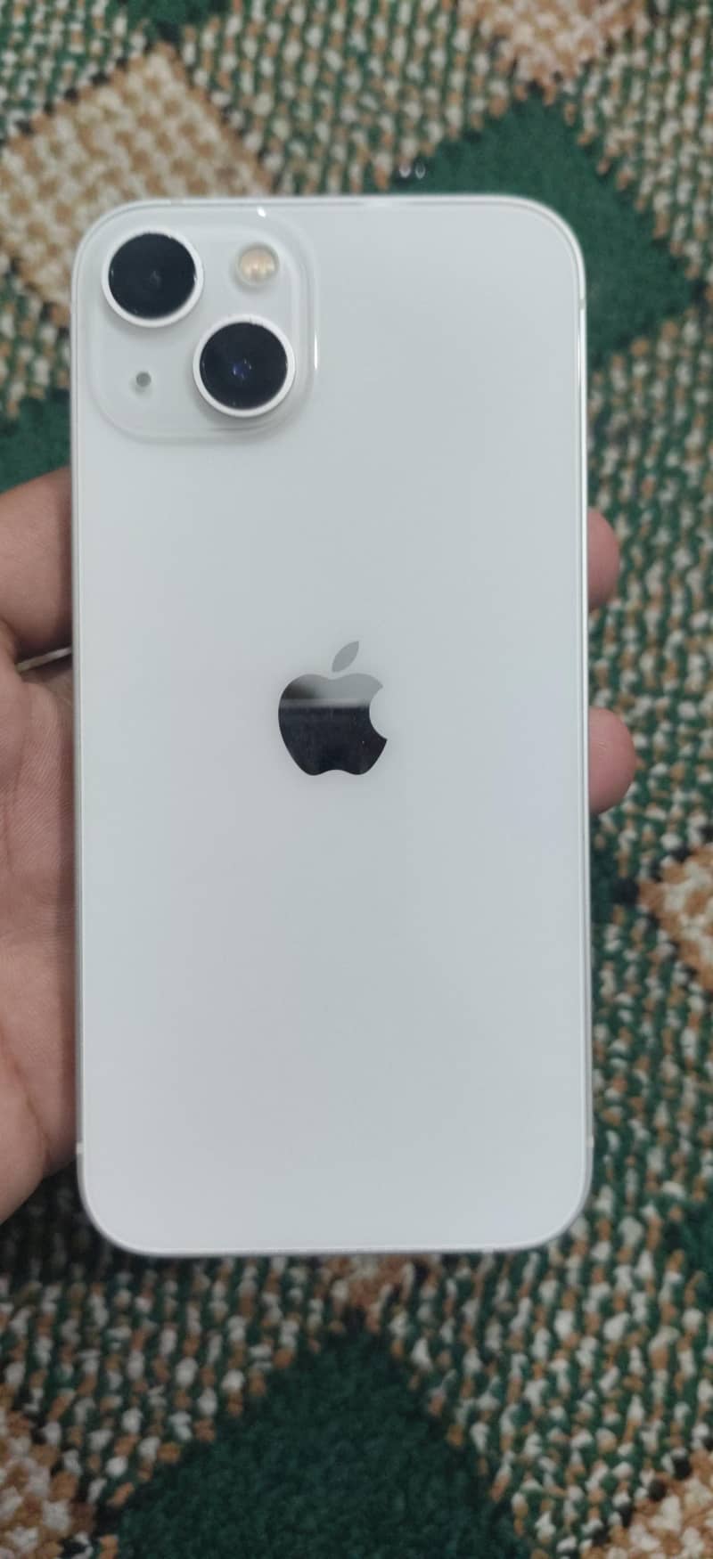 Apple iPhone 13 0