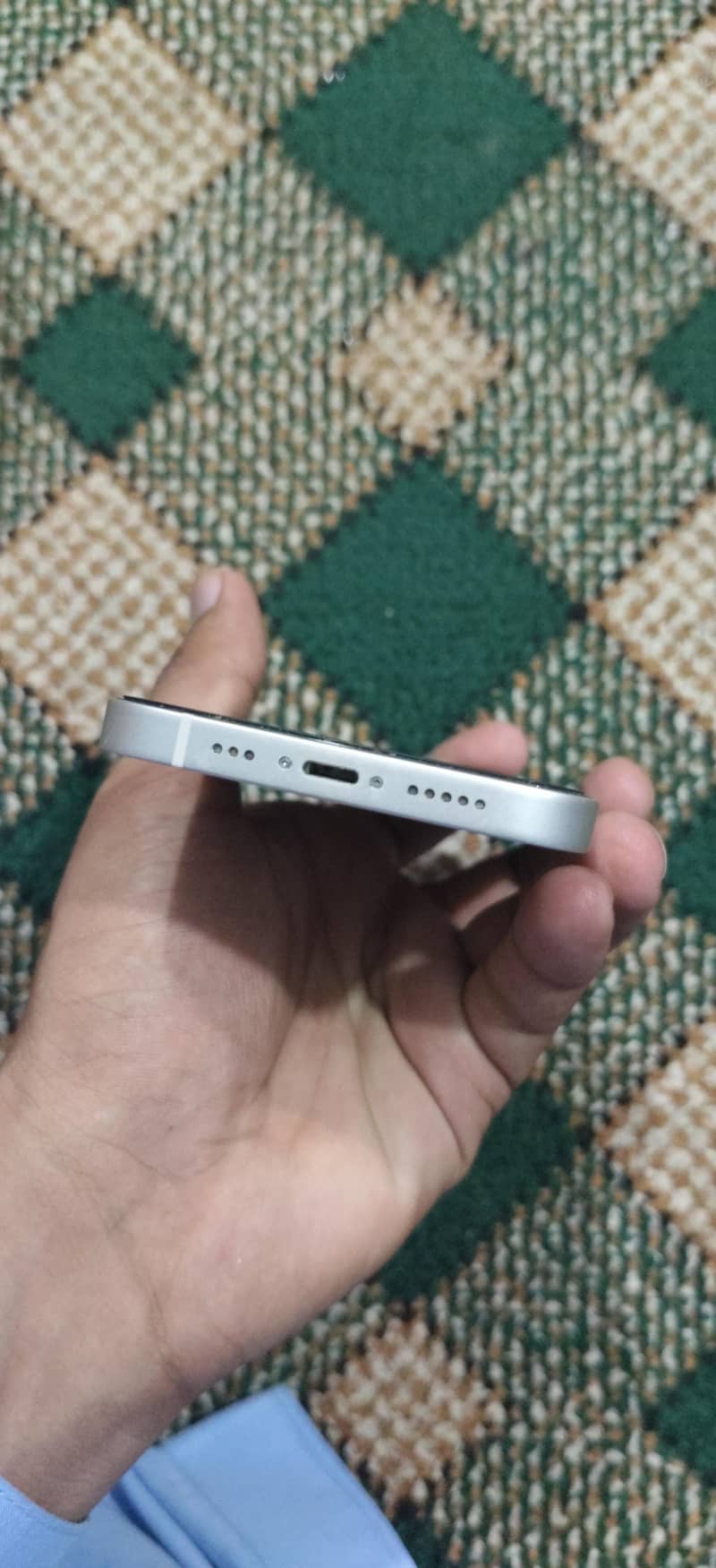 Apple iPhone 13 1