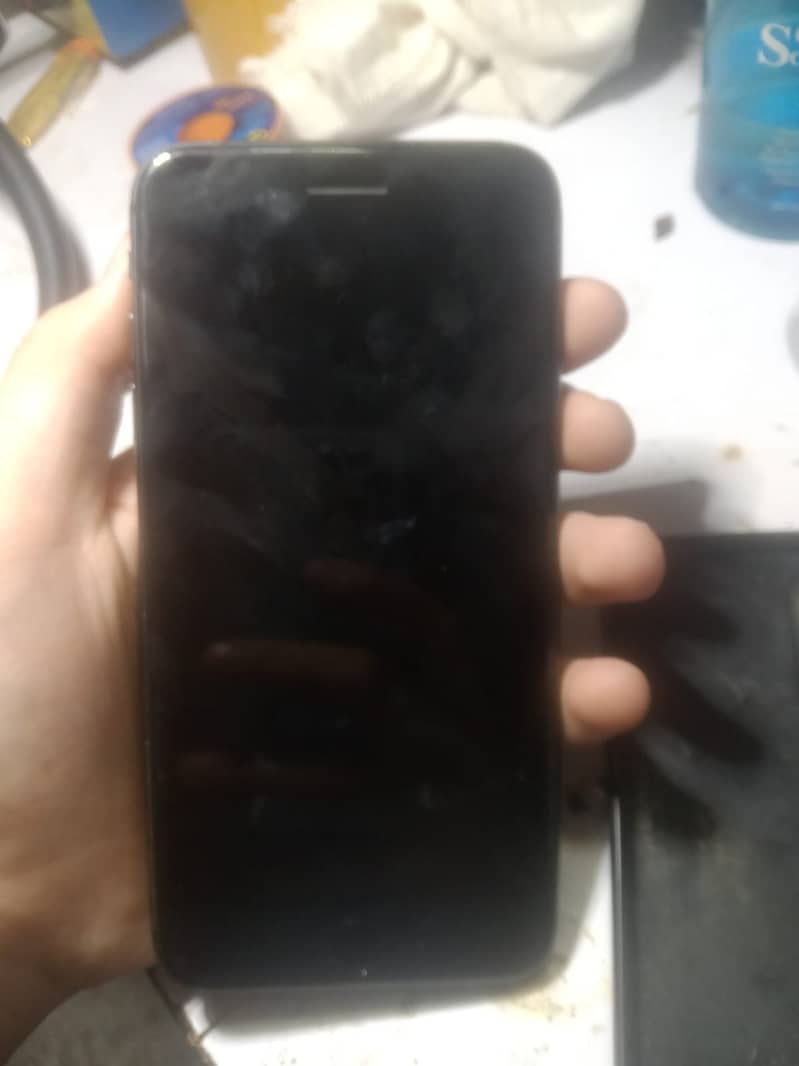 Apple iPhone 8 Plus 3
