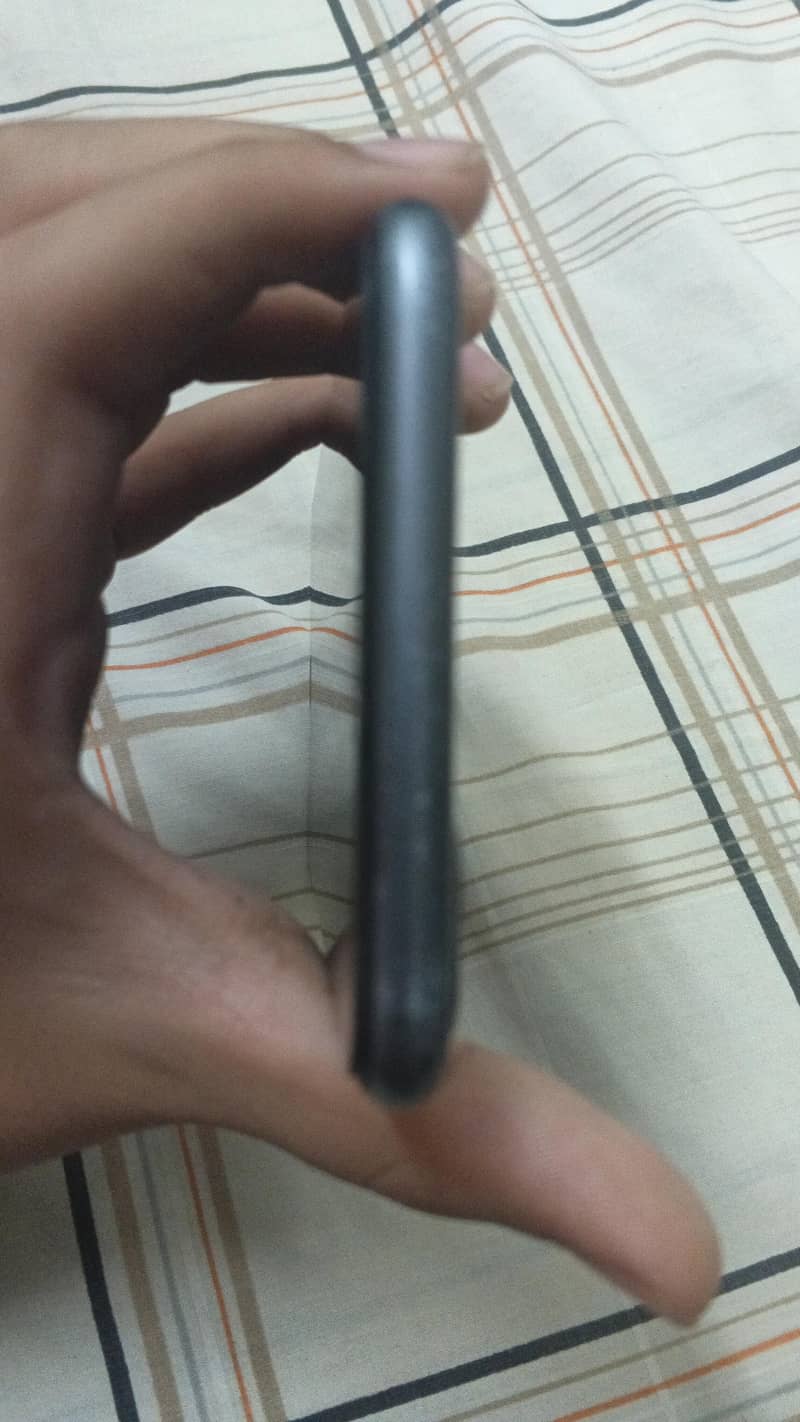 Apple iPhone 8 Plus 2
