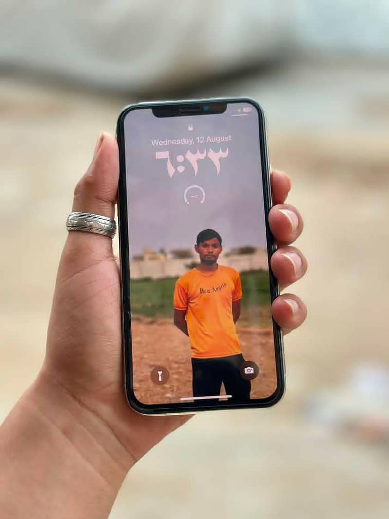 Apple iPhone X 3