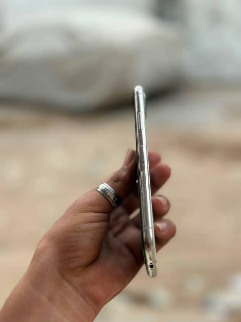 Apple iPhone X 7