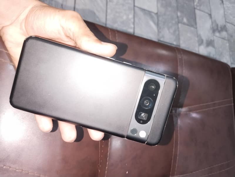 Google Pixel 8 Pro 4