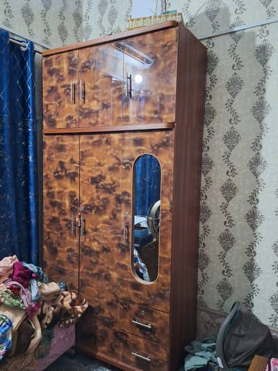 3 Door wardrobe with mirror 8×8