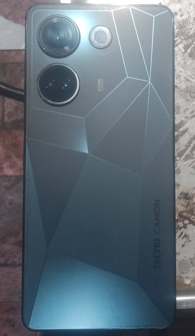 Tecno coman 20 5