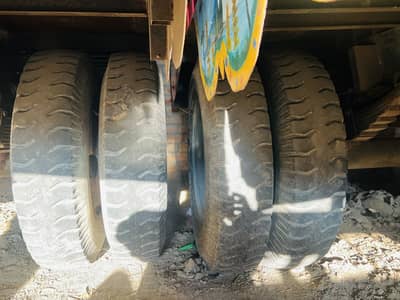 2 عدد ٹرالی  750000/- for sale