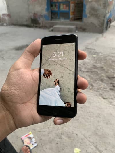 Apple iPhone 7