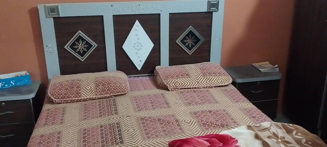 queen bed 5