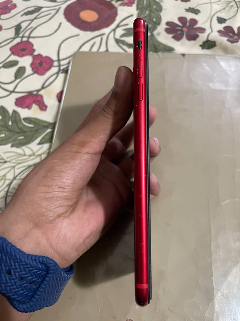 Apple iPhone 8 Plus 3