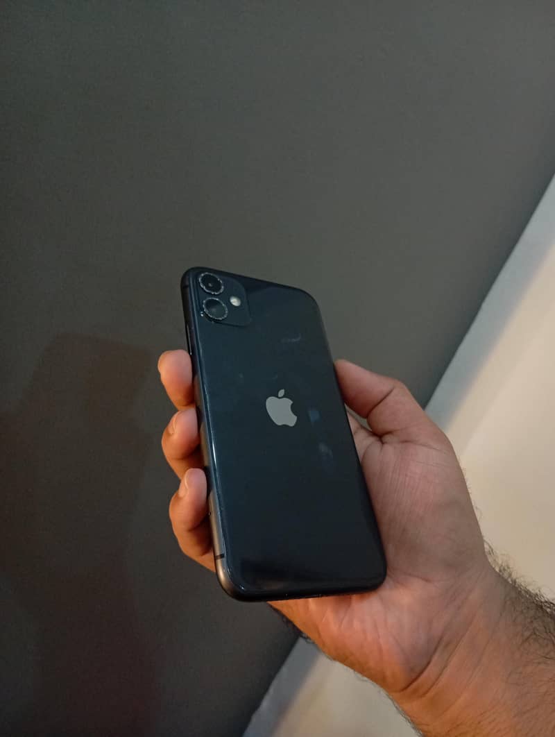 Apple iPhone 11 4