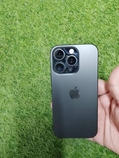 Apple iPhone 16 Pro