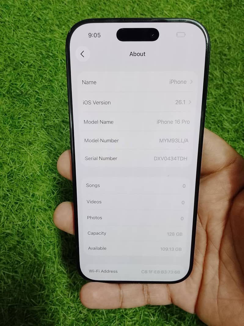 Apple iPhone 16 Pro 3