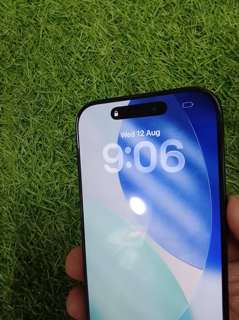 Apple iPhone 16 Pro 4