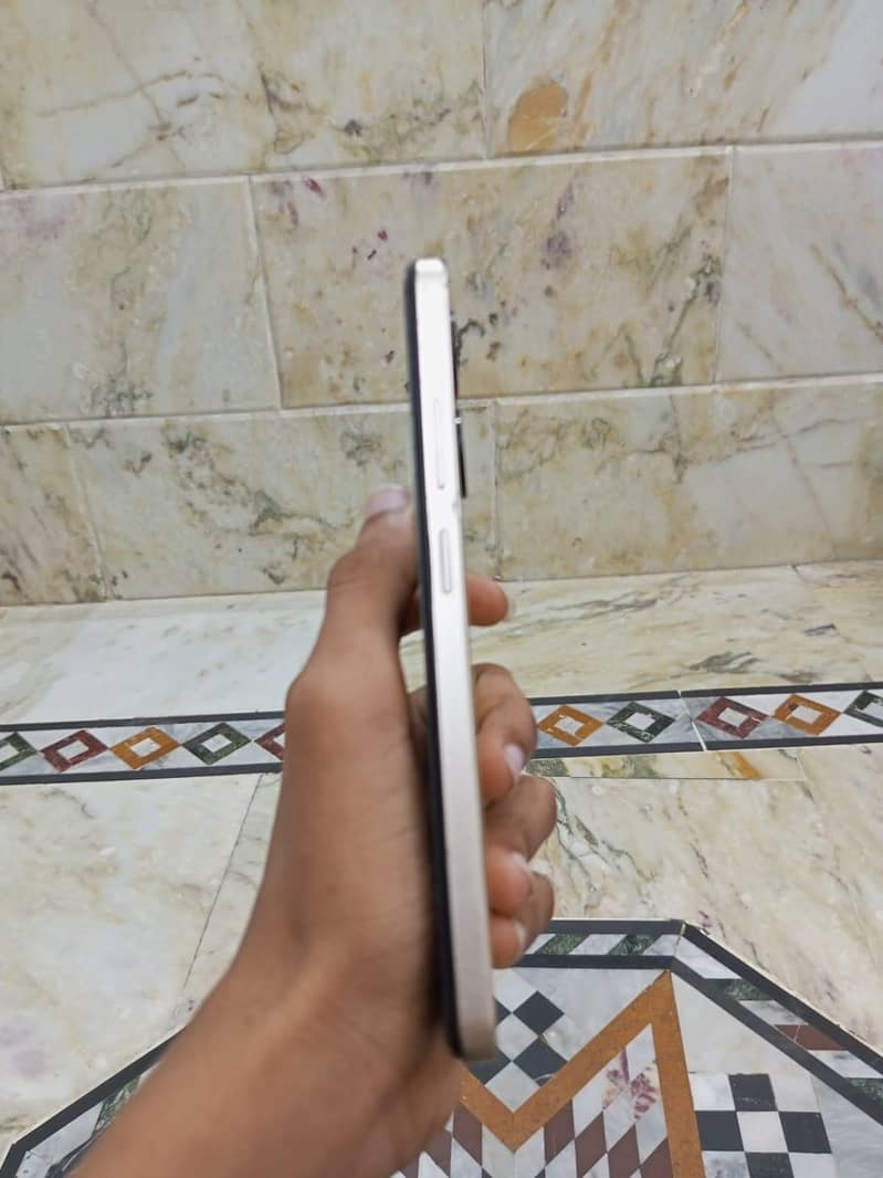 INFINIX SMART 8 5