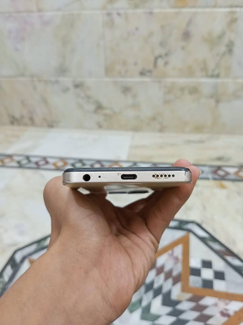 INFINIX SMART 8 6