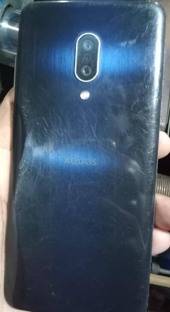 Aquos zero ² 1