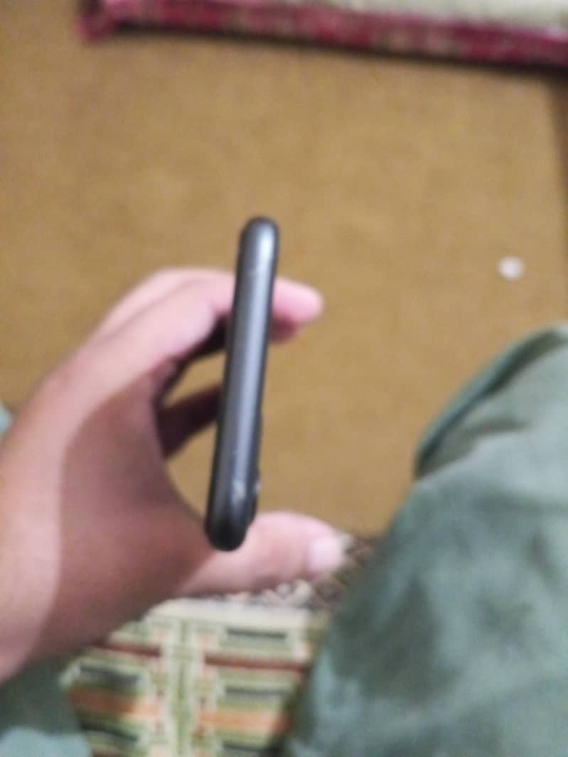 Apple iPhone 11 2