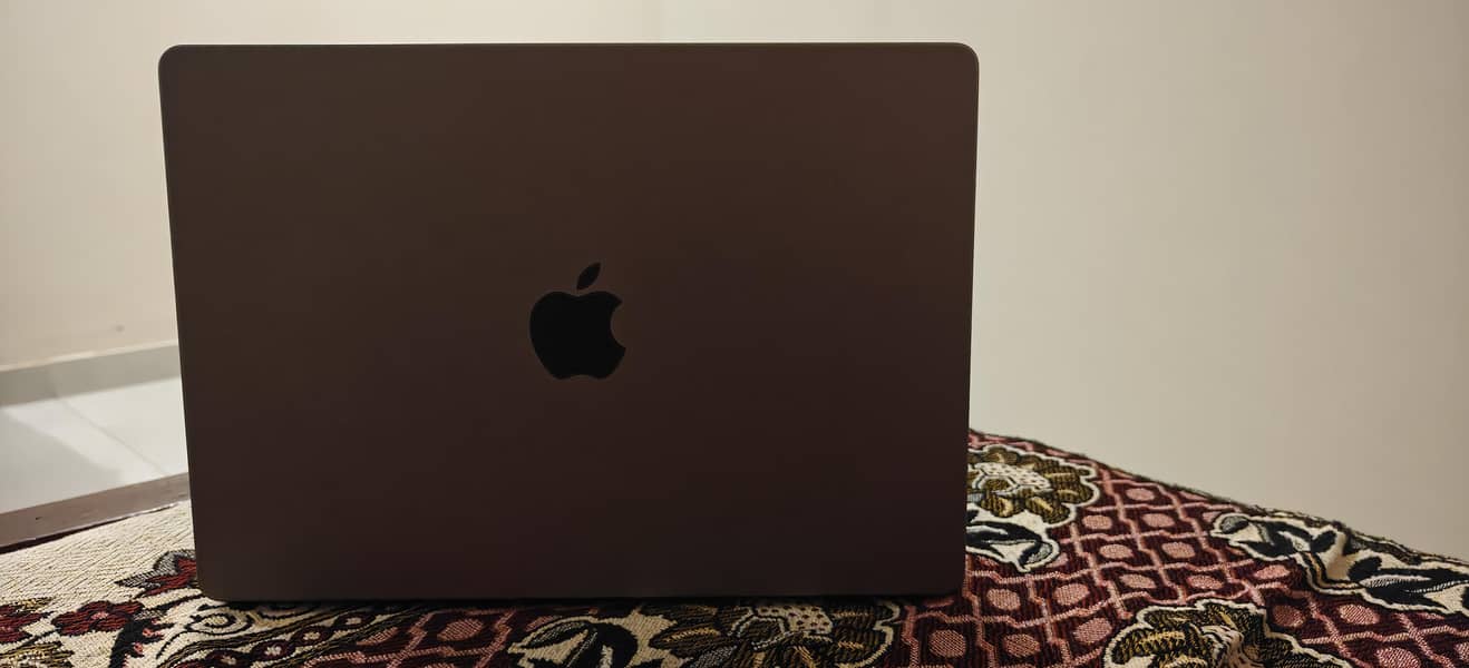 Macbook M2 Pro 3