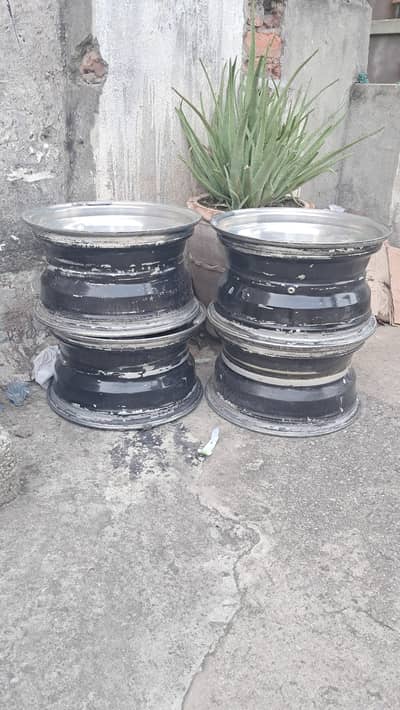 Deep dish Hollow Rim 4 pieces