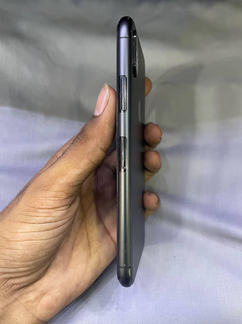 Apple iPhone X 5