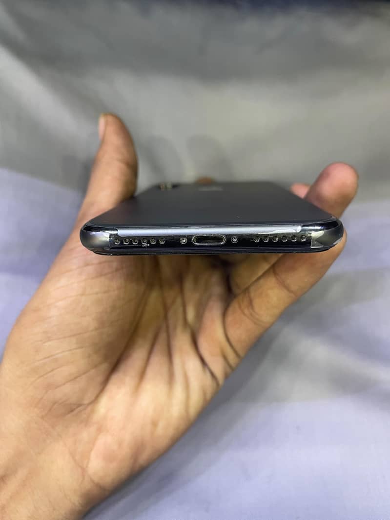 Apple iPhone X 6