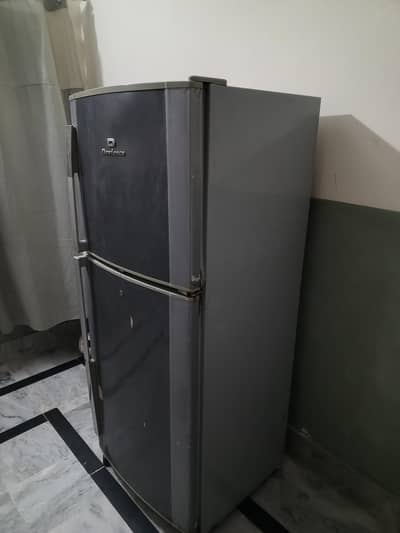 Title: Medium Size Refrigerator for Sale – Good Condition
