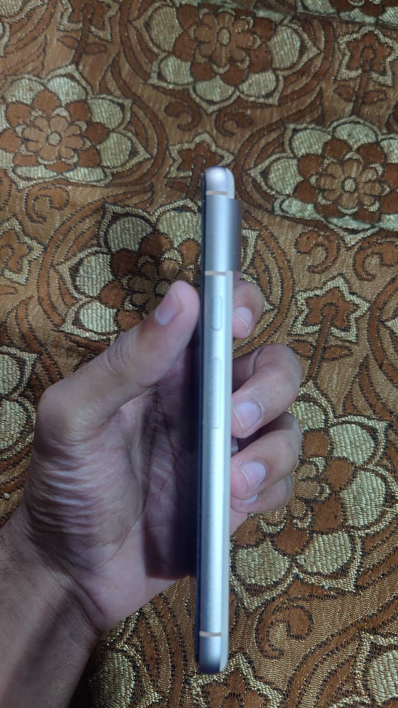 Google Pixel 8 2