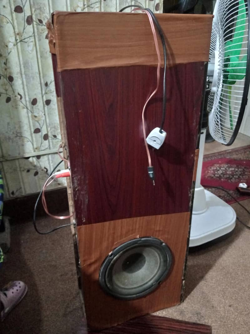 tower speaker 1