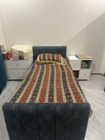 4 years used kids furniture/complete set available