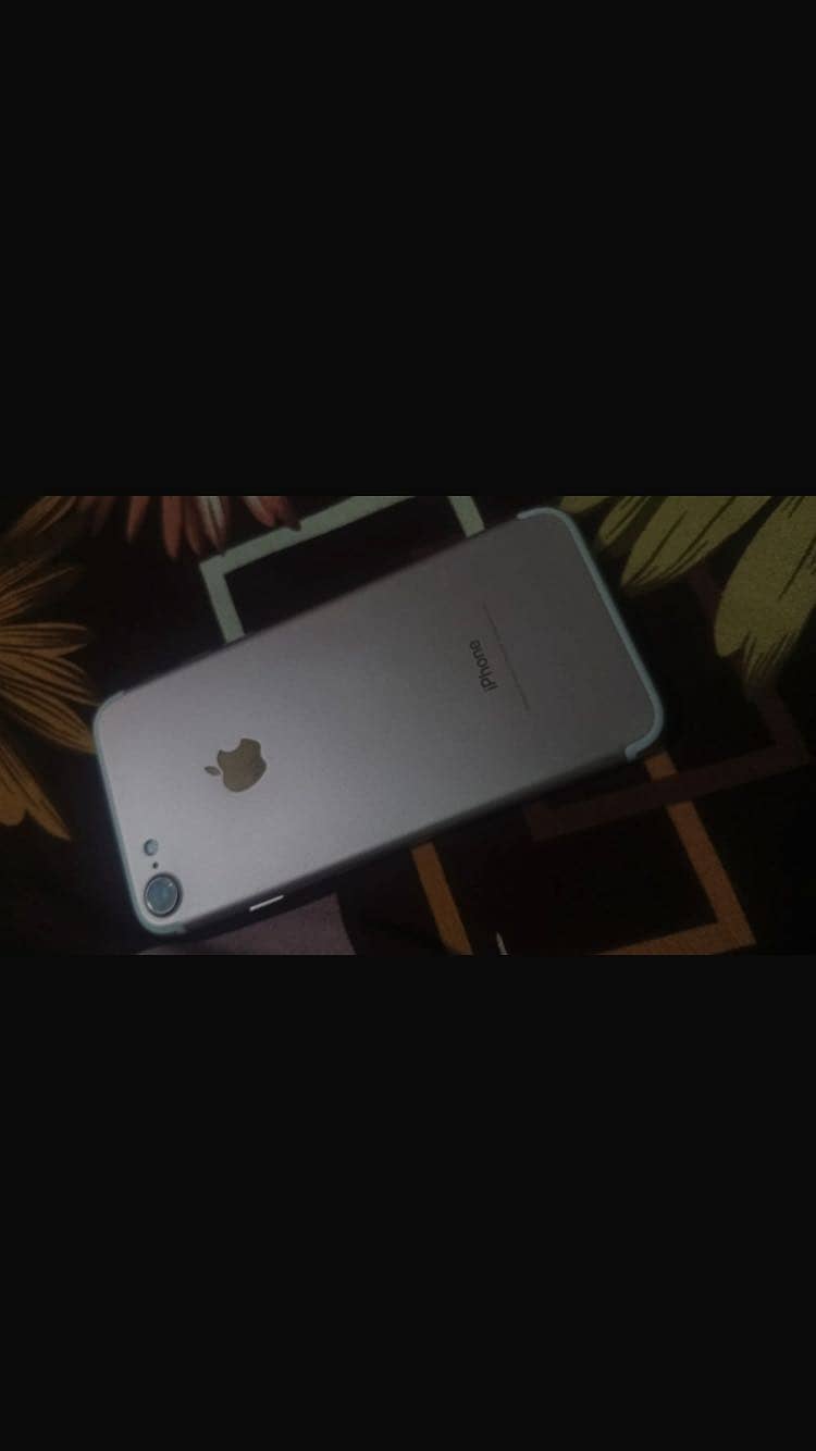Apple iPhone 7 Plus 4