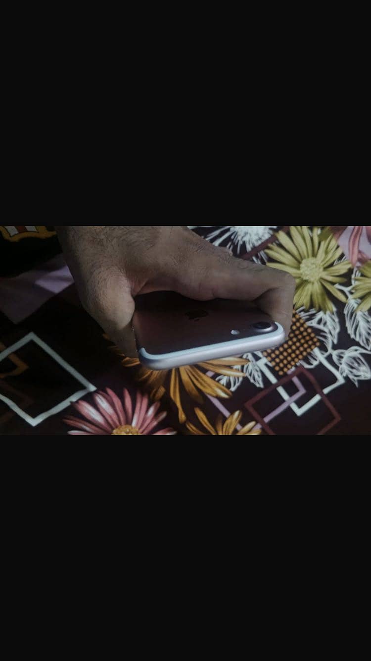Apple iPhone 7 Plus 5
