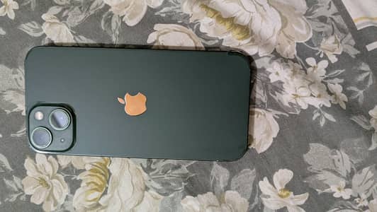 Apple iPhone 13