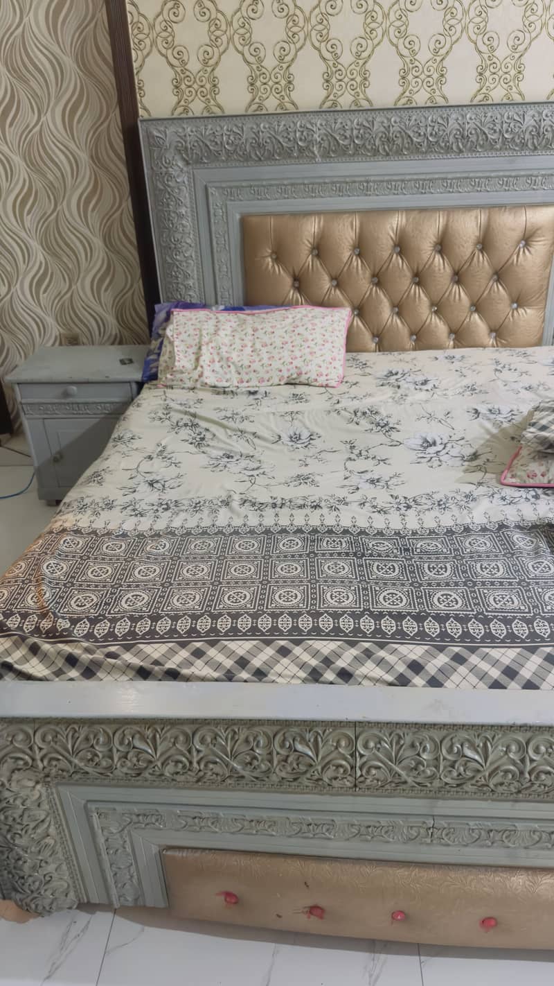 Bed used 1