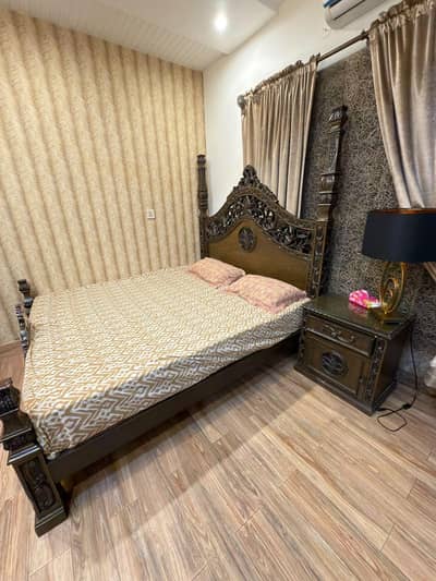 King size double bed with 2 side tables