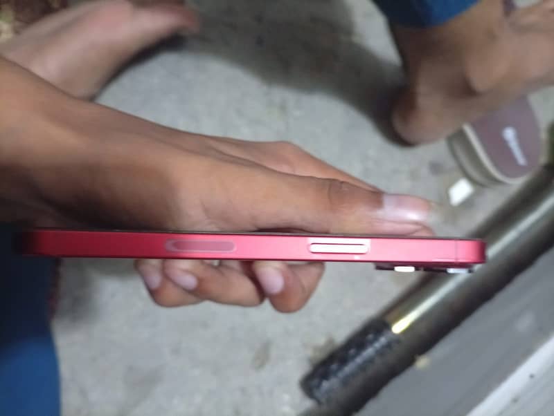 Apple iPhone 13 4