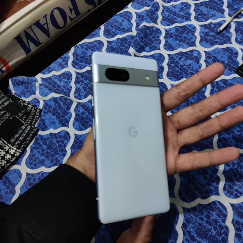 Google Pixel 7a 4