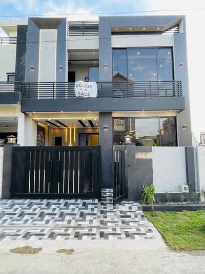 5 Marla Ideal Location House For Sale In Park View City