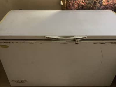 Waves deep freezer