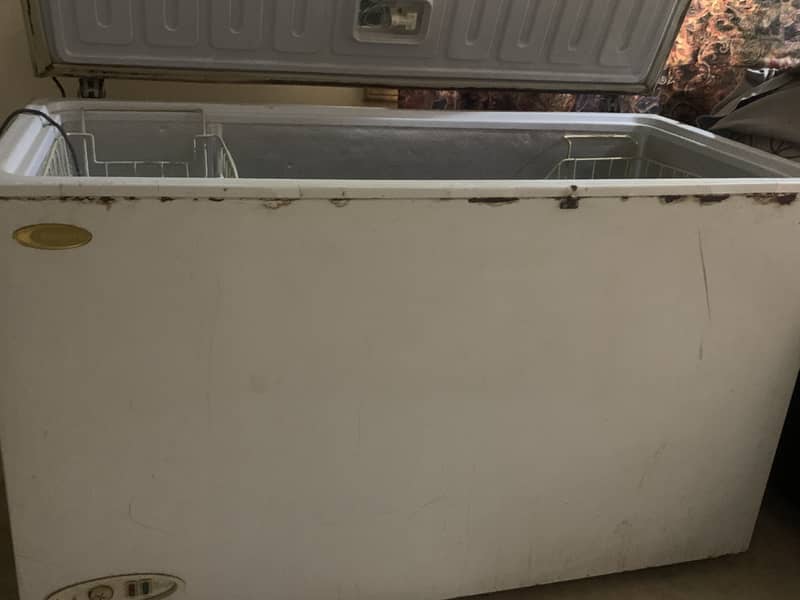 Waves deep freezer 1