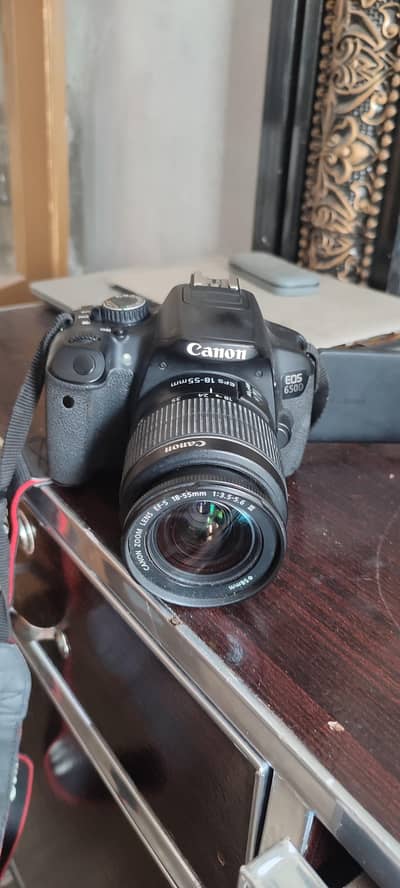 canon 650d camera with 18-55 mm lens