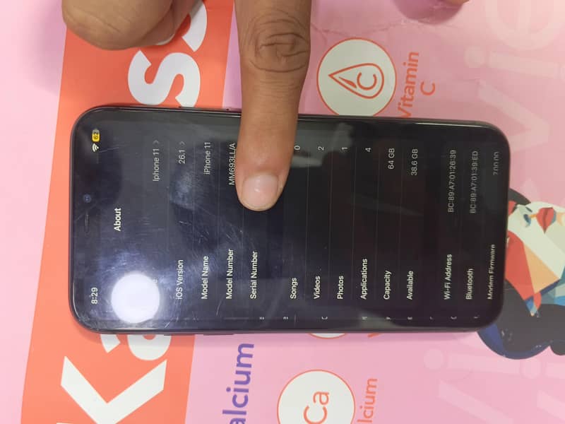 Apple iPhone 11 4