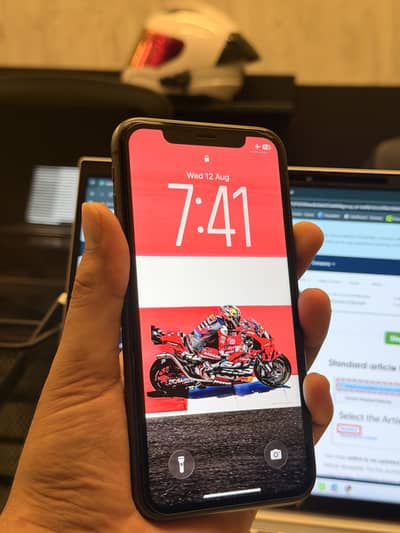 Apple iPhone 11